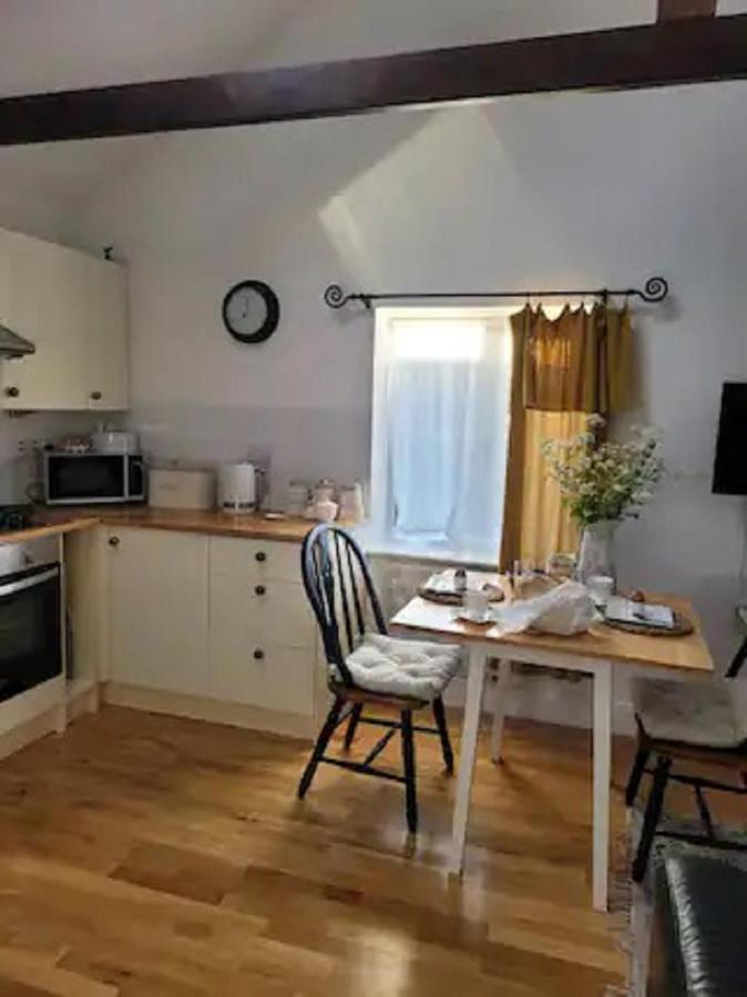 Birch Cottage With Private Wood Fire Hot Tub Harrietsham Kültér fotó